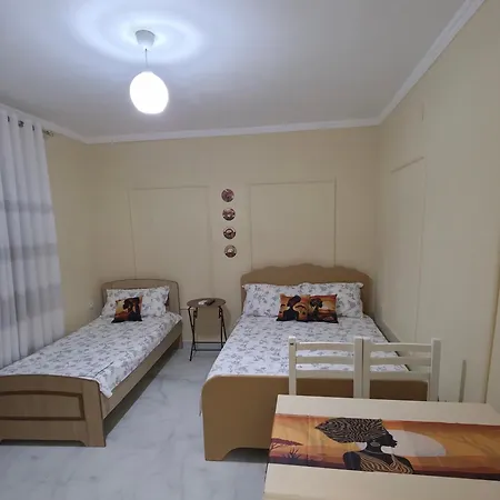 K&k בית הארחה Vlorë